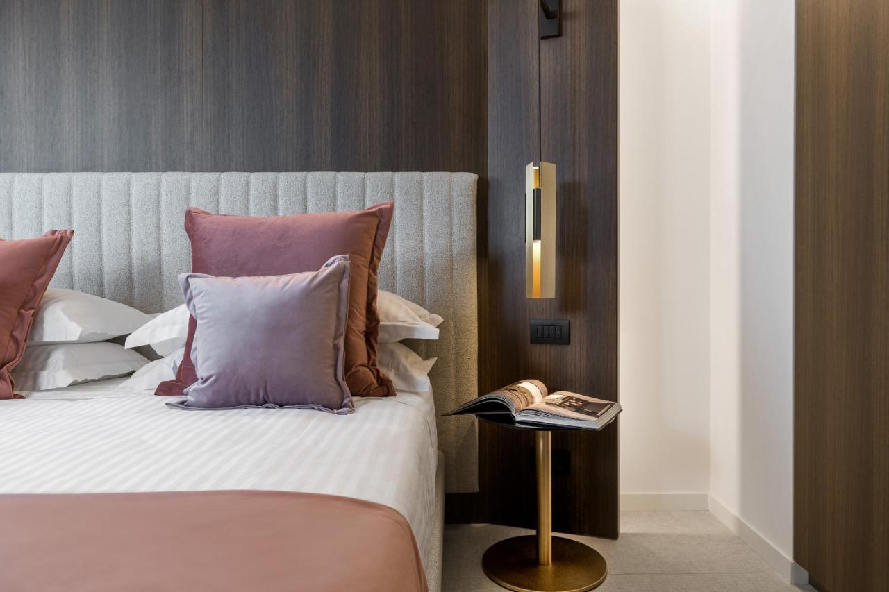 We Me Suite Hotel Riccione Buitenkant foto