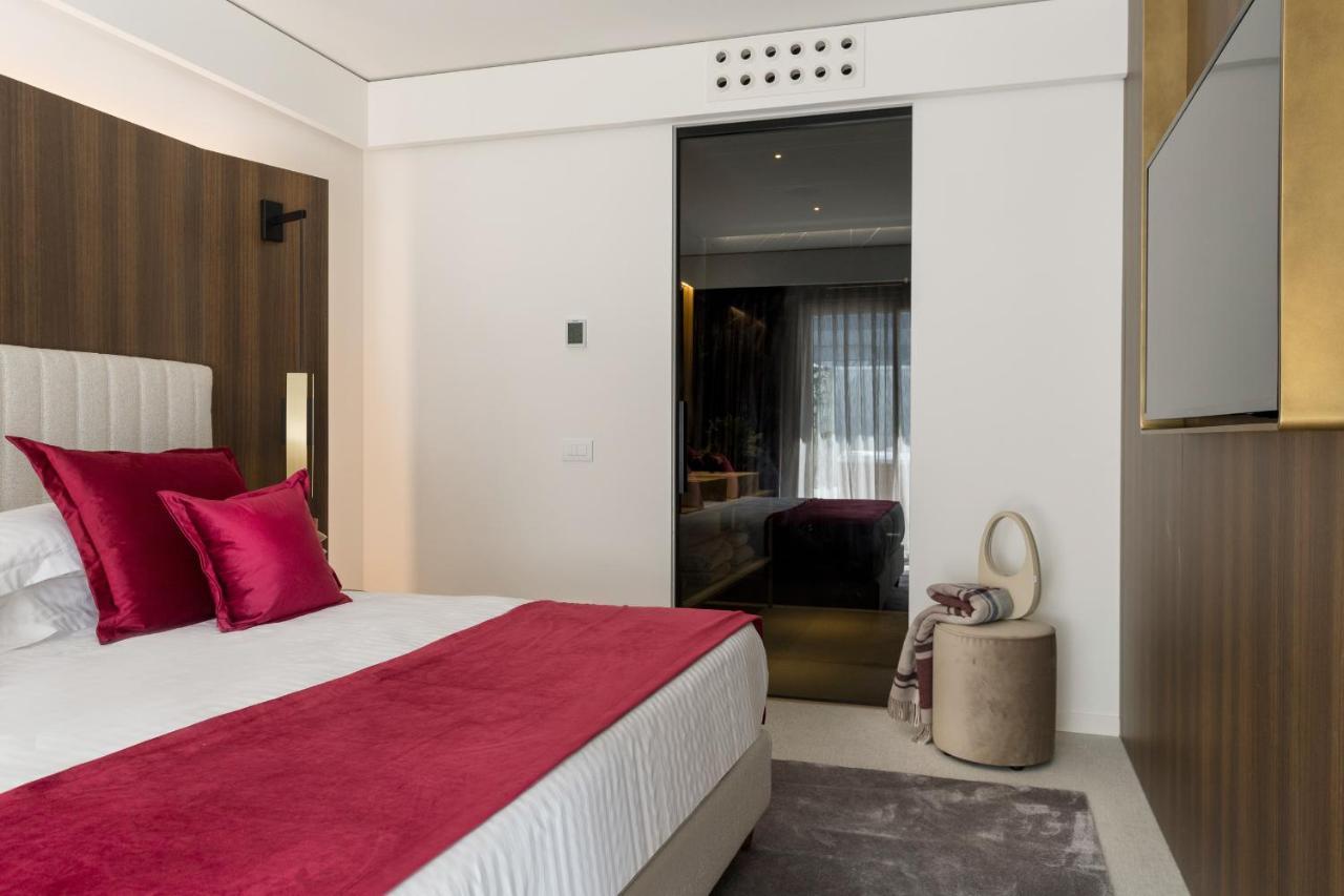 We Me Suite Hotel Riccione Buitenkant foto