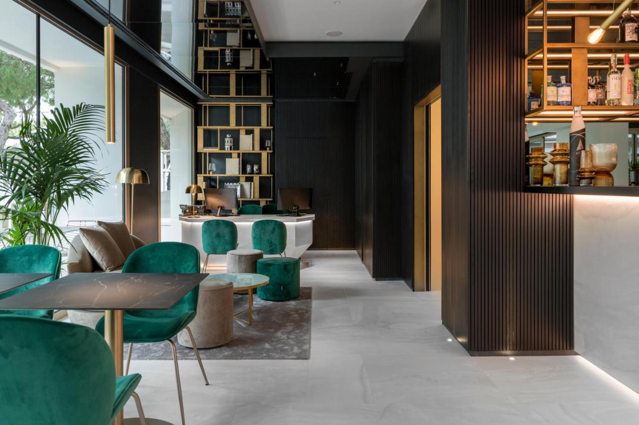 We Me Suite Hotel Riccione Buitenkant foto